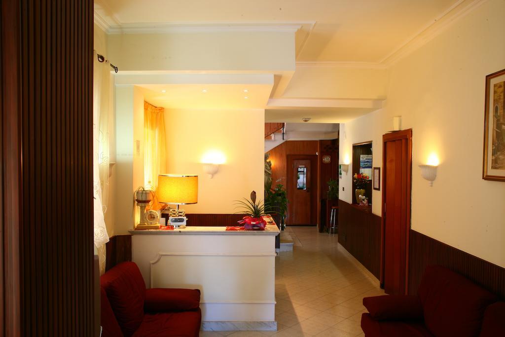 Hotel Eliseo 菲乌吉 外观 照片
