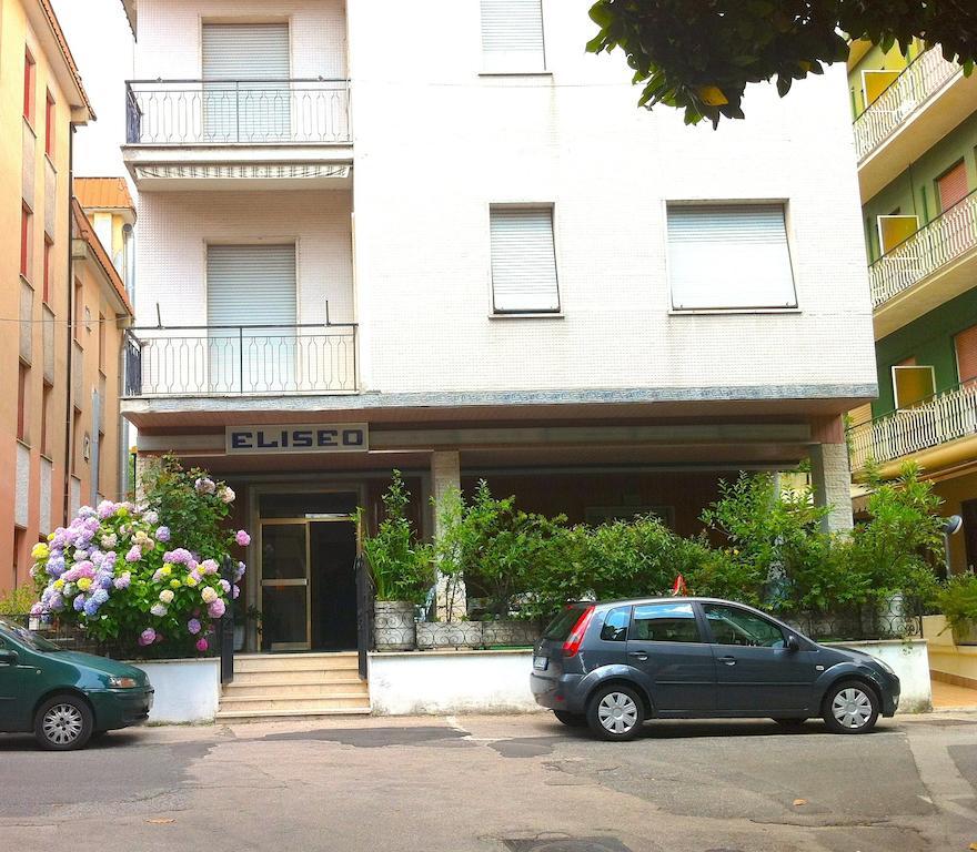 Hotel Eliseo 菲乌吉 外观 照片