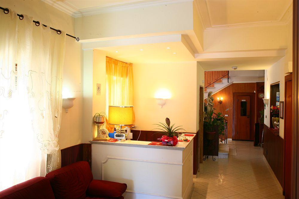 Hotel Eliseo 菲乌吉 外观 照片
